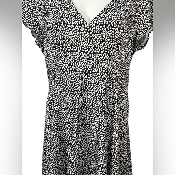 NWOT, MISSLOOK, Elegant Black & White Soft Dress, XL - Picture 5 of 10